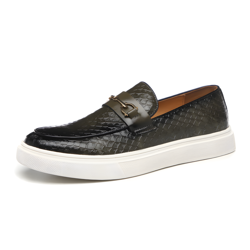 Men's Retro Textured Loafers with Metal Decoration