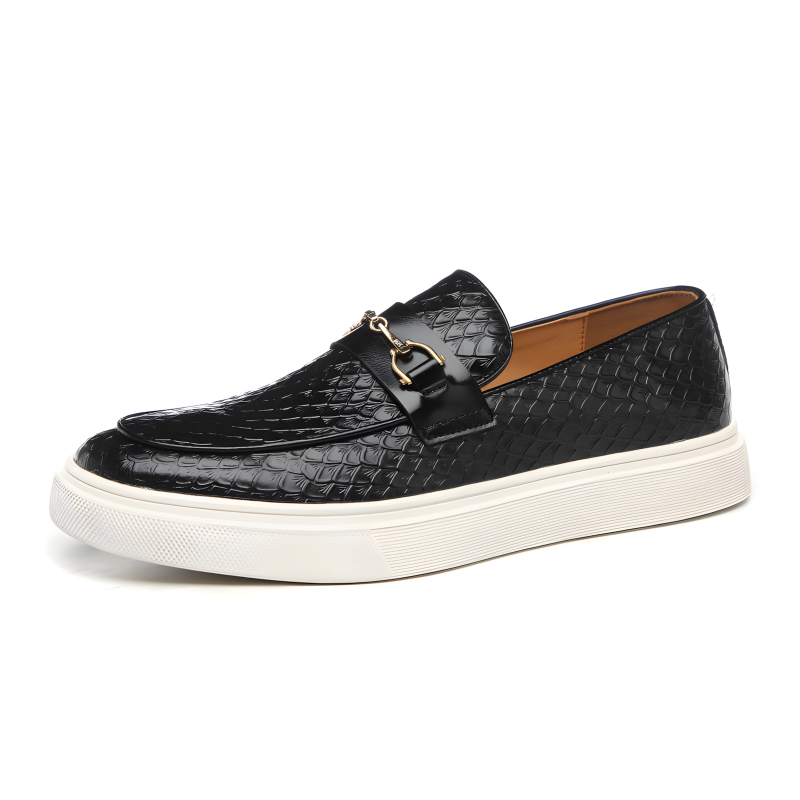 Men's Retro Textured Loafers with Metal Decoration