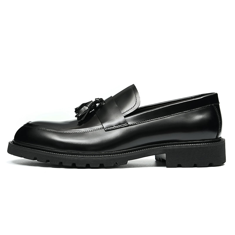 Men's Loafers - Dynamic Tassel Detailing & Polished Leather