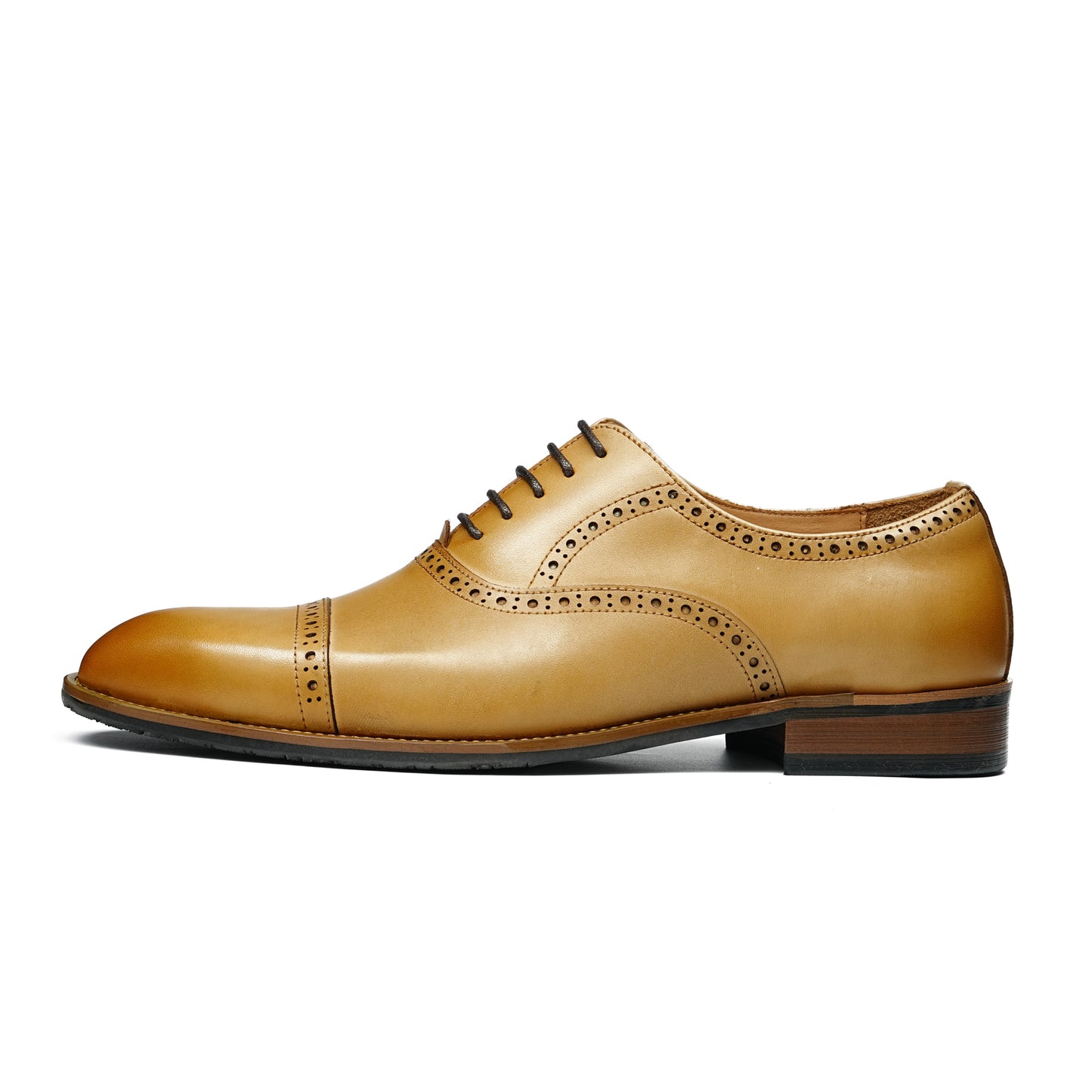 Men's Oxford Shoes: Heritage Three-Piece Brogue Artistry