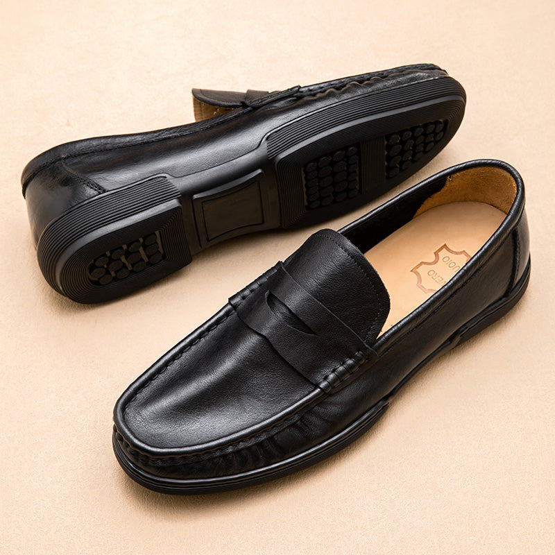 Mocasines de piel de becerro con punta grande y brillo