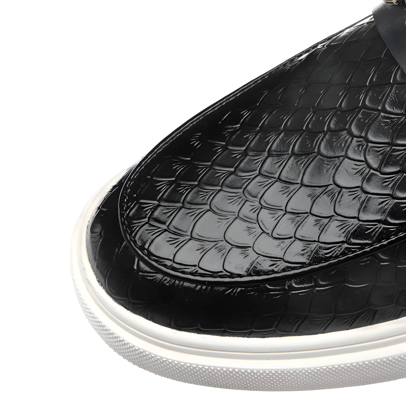 Men's Retro Textured Loafers with Metal Decoration