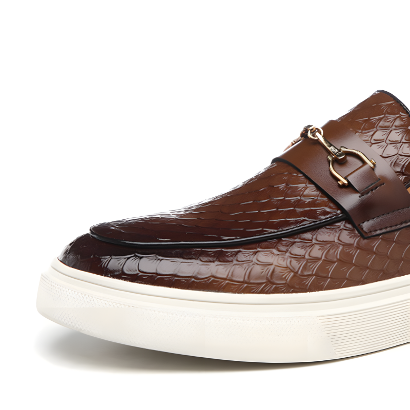 Men's Retro Textured Loafers with Metal Decoration