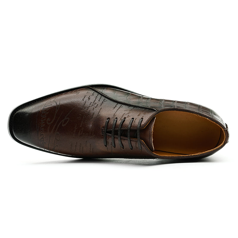 Men's Oxford Shoes - Embossed Detailing