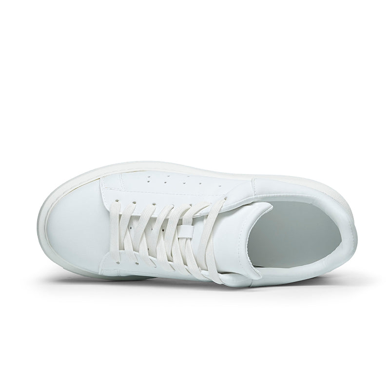 Metropolitan Sneakers: Streamlined Comfort & Maintenance-Free Sophistication