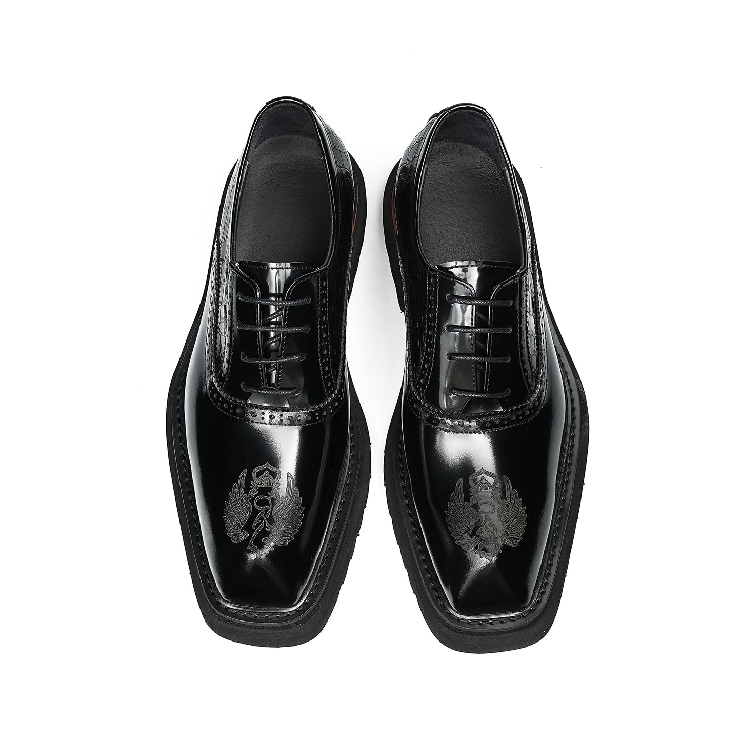 Men's Winged Oxford Shoes: Sculpted Toe Design & Timeless Elegance
