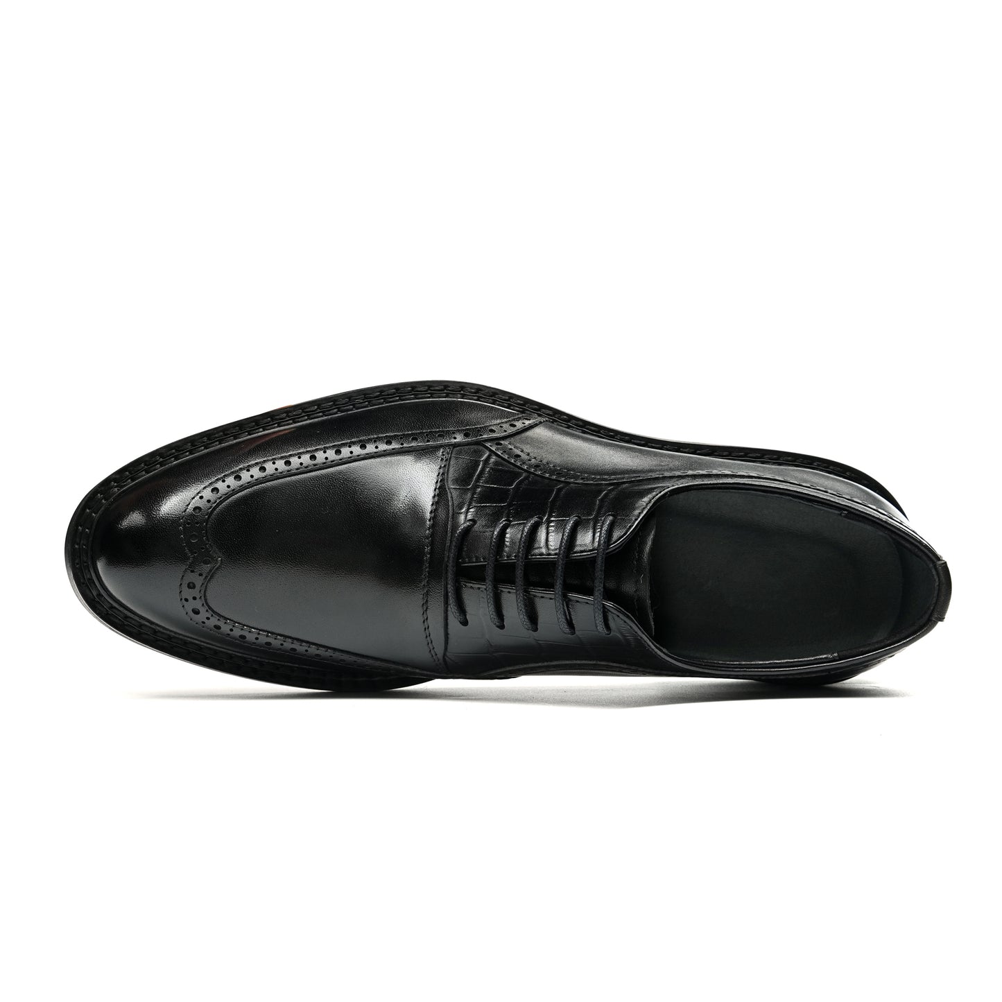 Men's Oxford Shoes: Artisan Broguing & Textured Accent Detailing