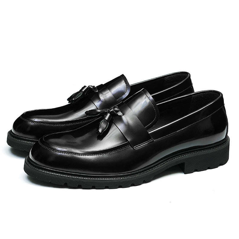 Men's Loafers - Dynamic Tassel Detailing & Polished Leather