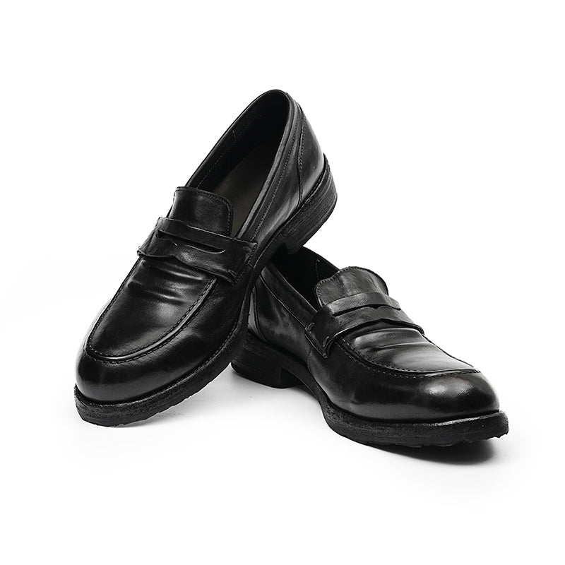 Timeless Men's Loafers - Goodyear Welted Craftsmanship & Medallion Detailing
