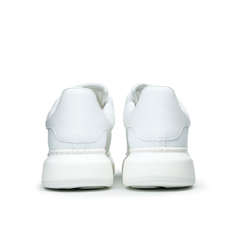 Metropolitan Sneakers: Streamlined Comfort & Maintenance-Free Sophistication