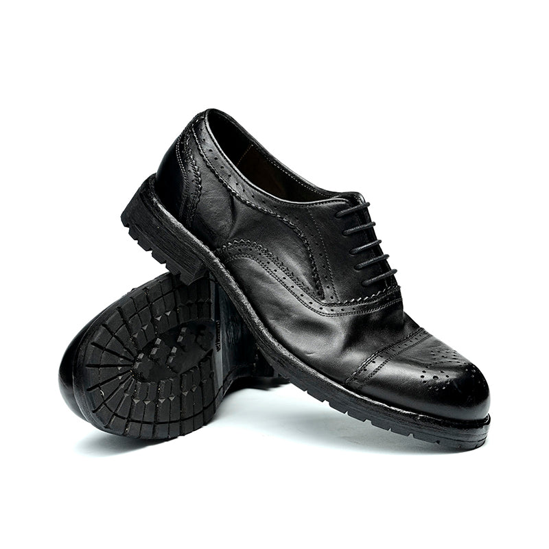 Brogue Oxford Excellence: Goodyear Welted Craft & Artful Carving Mastery