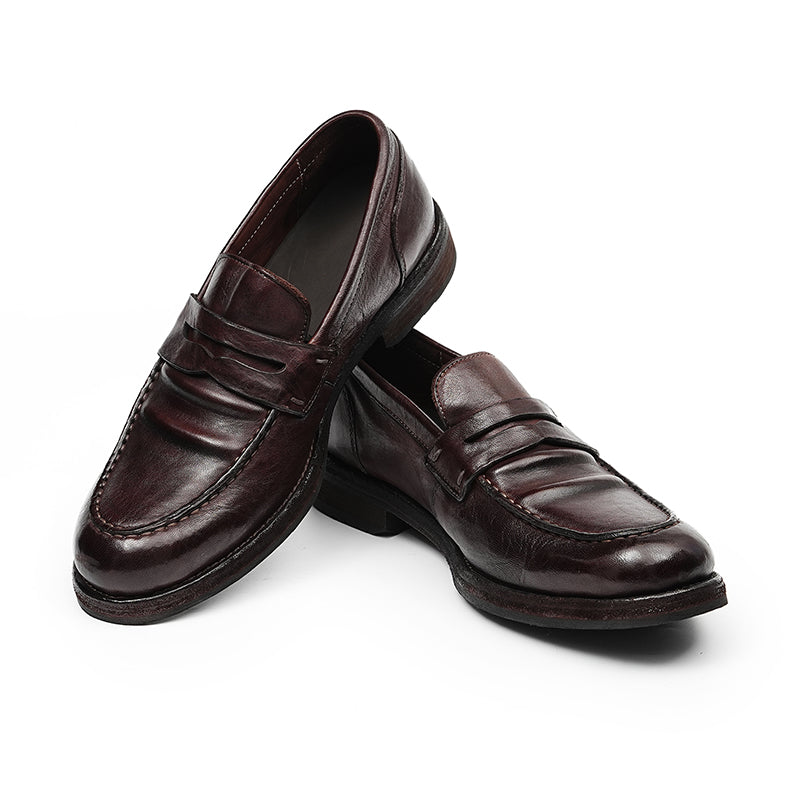 Timeless Men's Loafers - Goodyear Welted Craftsmanship & Medallion Detailing