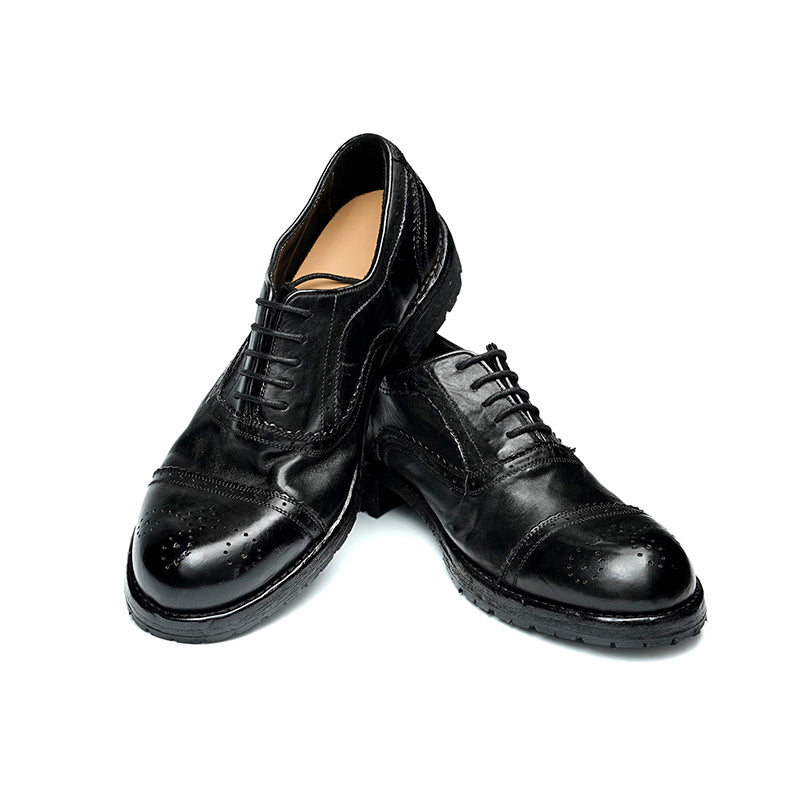 Brogue Oxford Excellence: Goodyear Welted Craft & Artful Carving Mastery