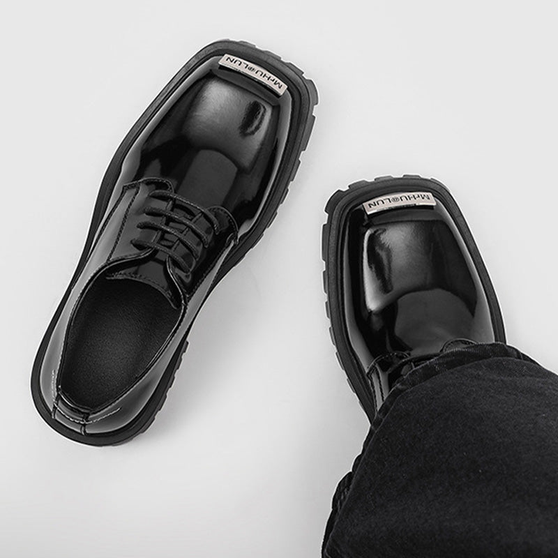 Men's Derby Shoes: Architectural Toe Detail & Elevated Comfort Foundation