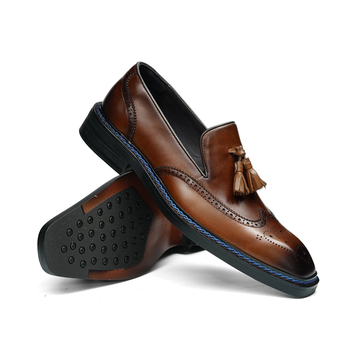 Artisan-Carved Men's Loafers: Swinging Tassel Accents & Refined Comfort