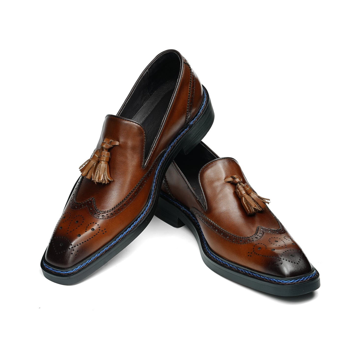 Artisan-Carved Men's Loafers: Swinging Tassel Accents & Refined Comfort