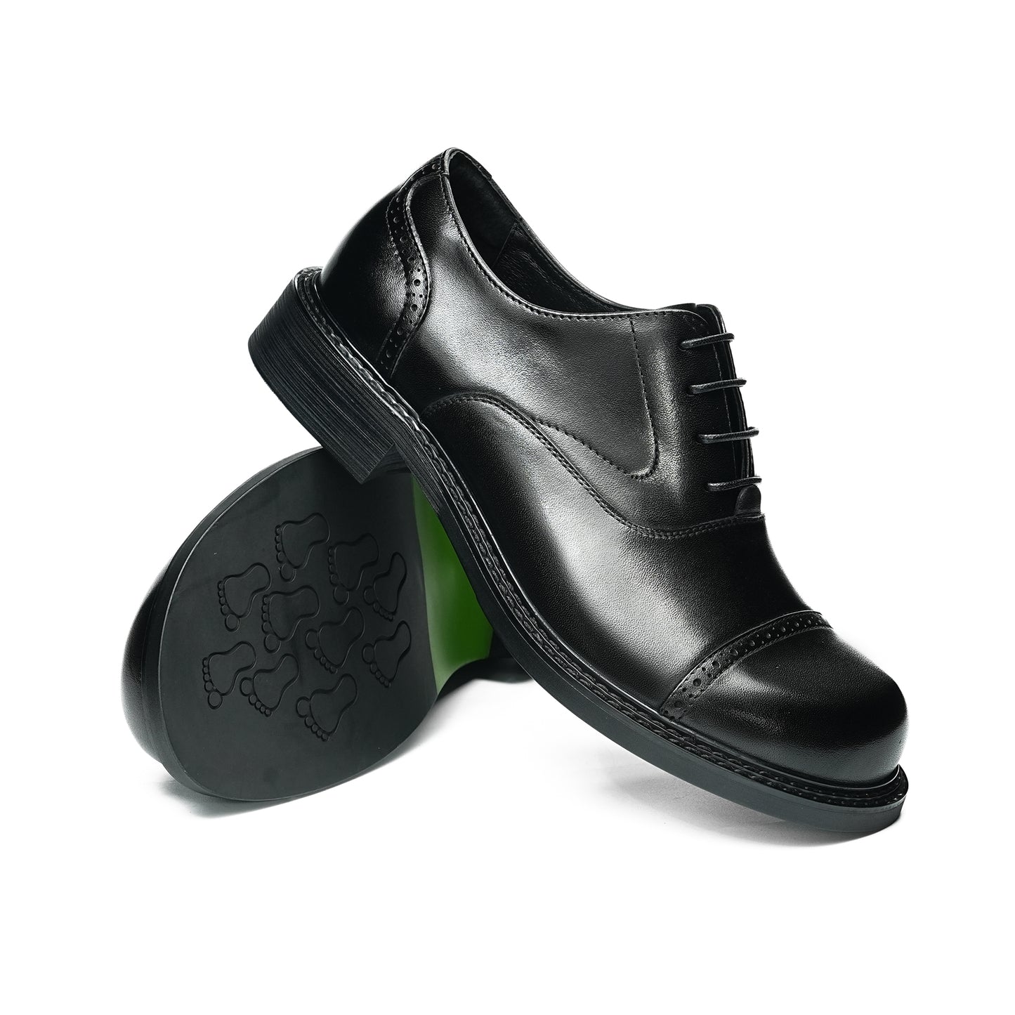 Men's Oxford Shoe Excellence: Spacious Toe Silhouette & Multi-Element Detailing
