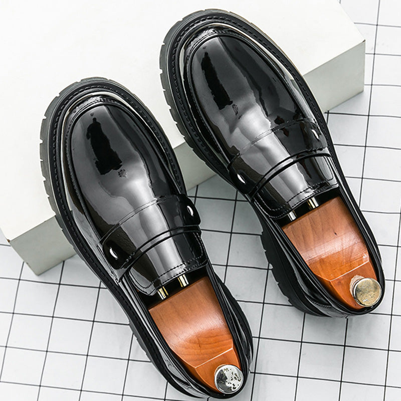 Modern Two-Tone Men's Loafers: Architectural Sole & Streamlined Silhouette