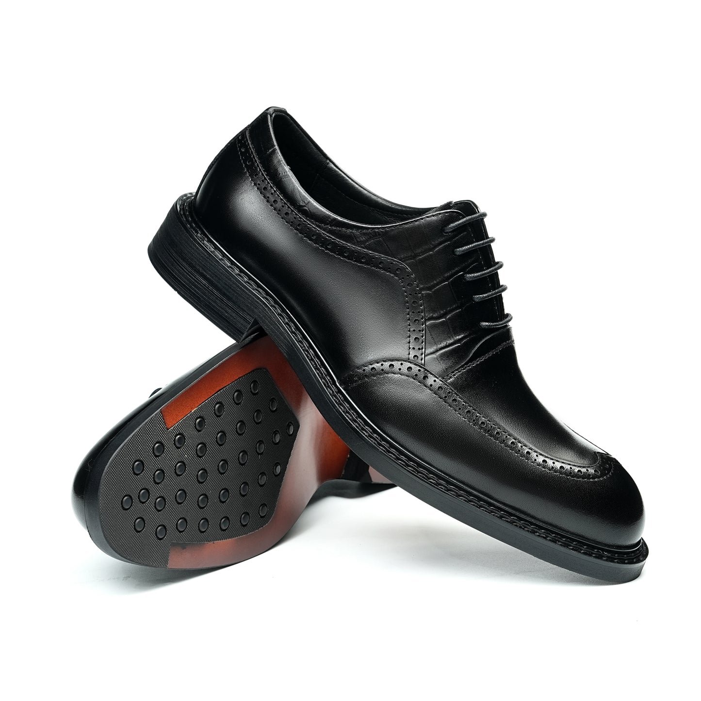 Men's Oxford Shoes: Artisan Broguing & Textured Accent Detailing