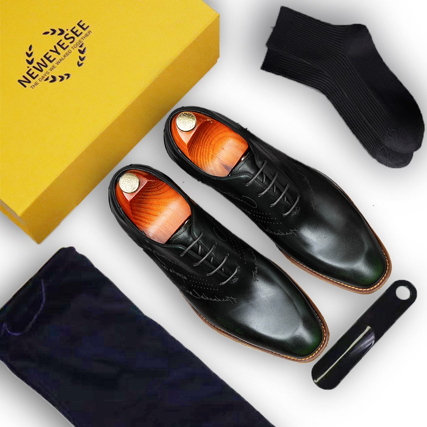 Artisan Script Men's Oxford Shoes: Hand-Painted Elegance & Custom Character