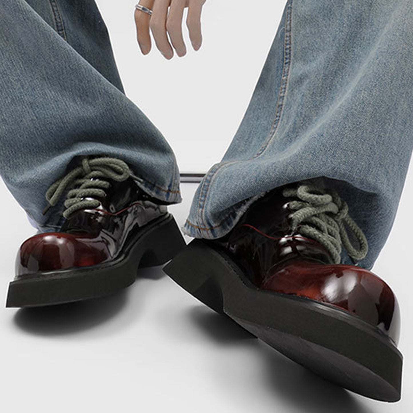 Men's Derby Shoes Chunky-Soled Lace-Up with High-Gloss Finish