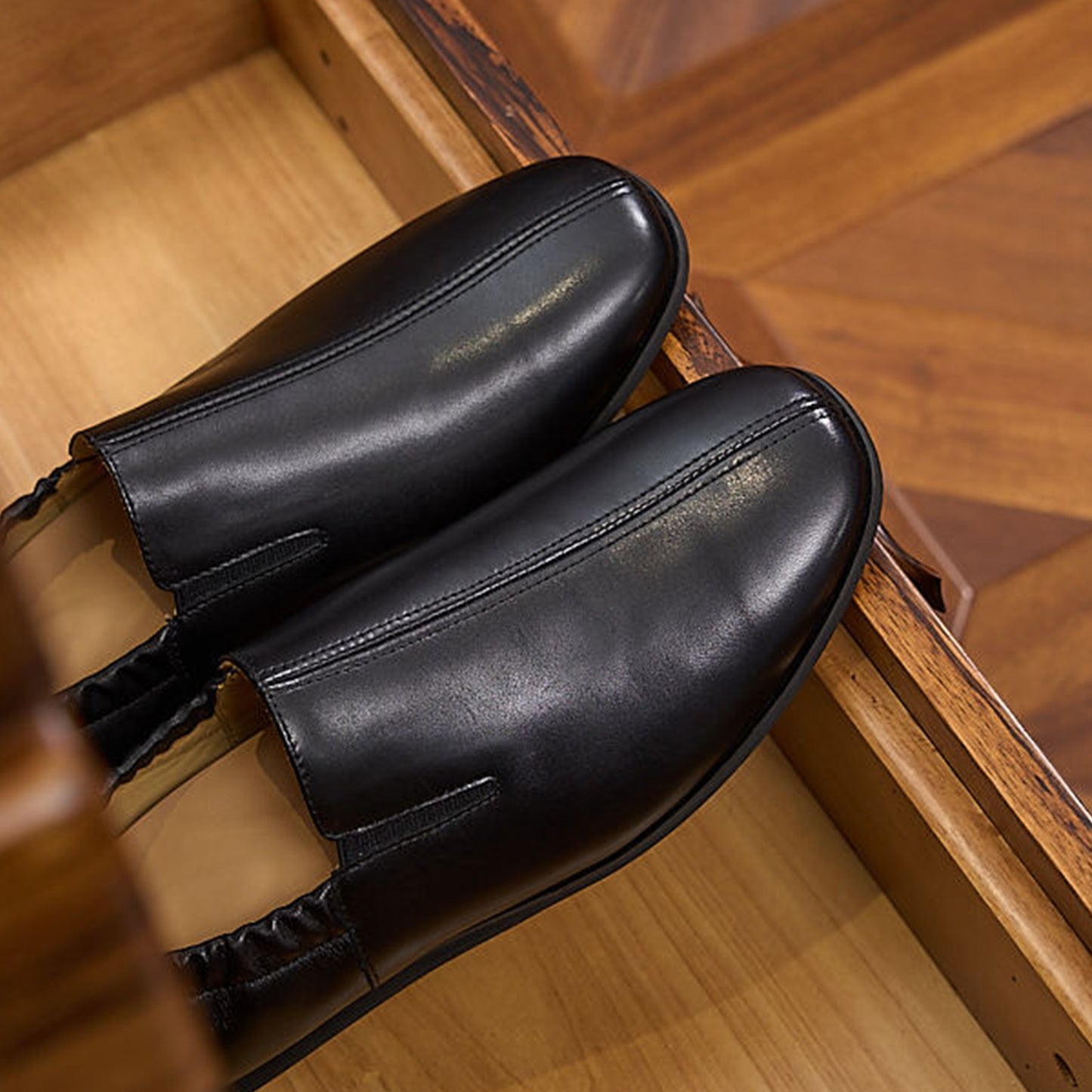 Men's Slip-On Dress Shoes with Distinctive Folded Collar Design
