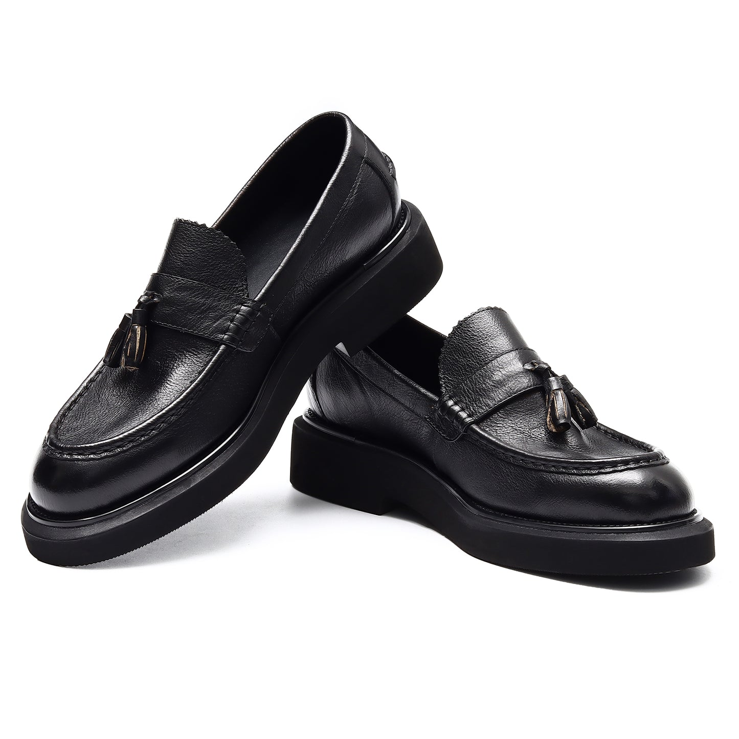 Mocasines de piel de becerro con punta grande y brillo