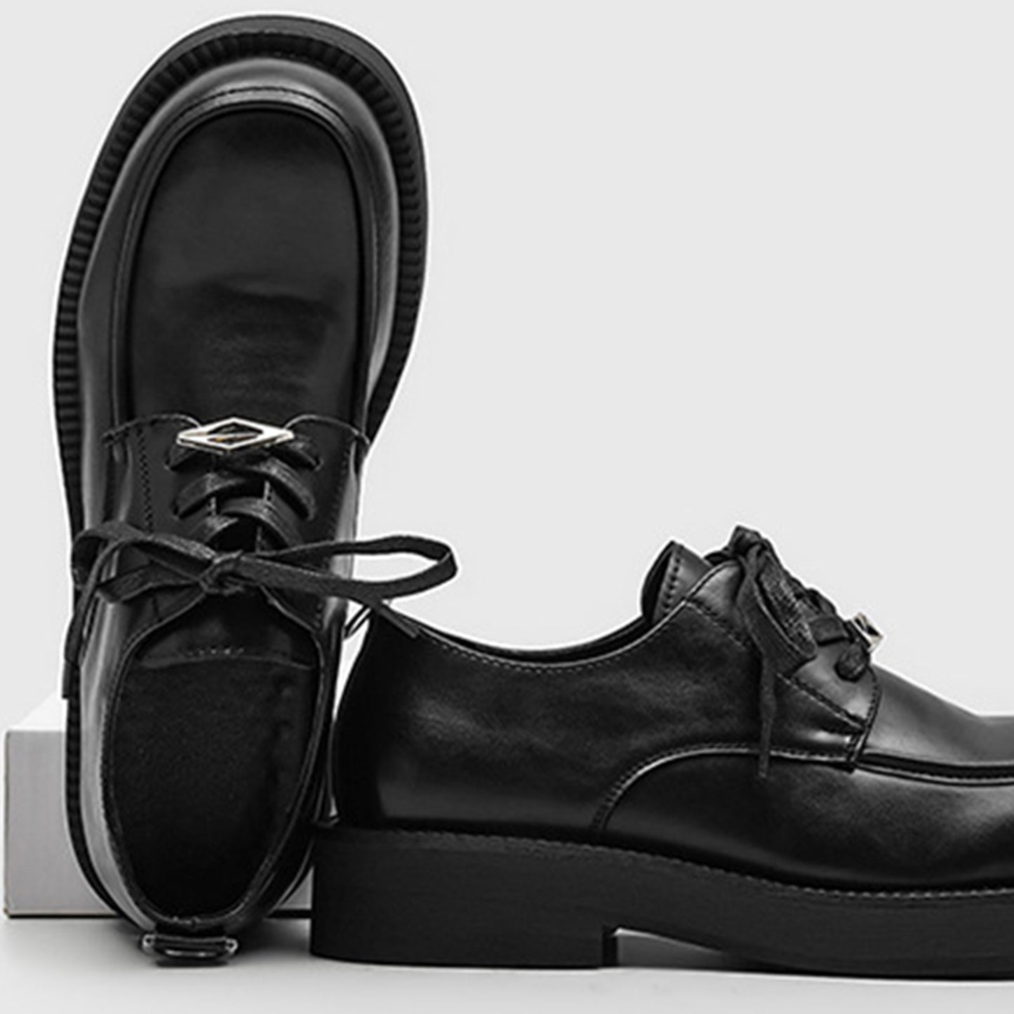 Men's Derby Shoes: Chunky Sole & Bold Hardware Accent Statement