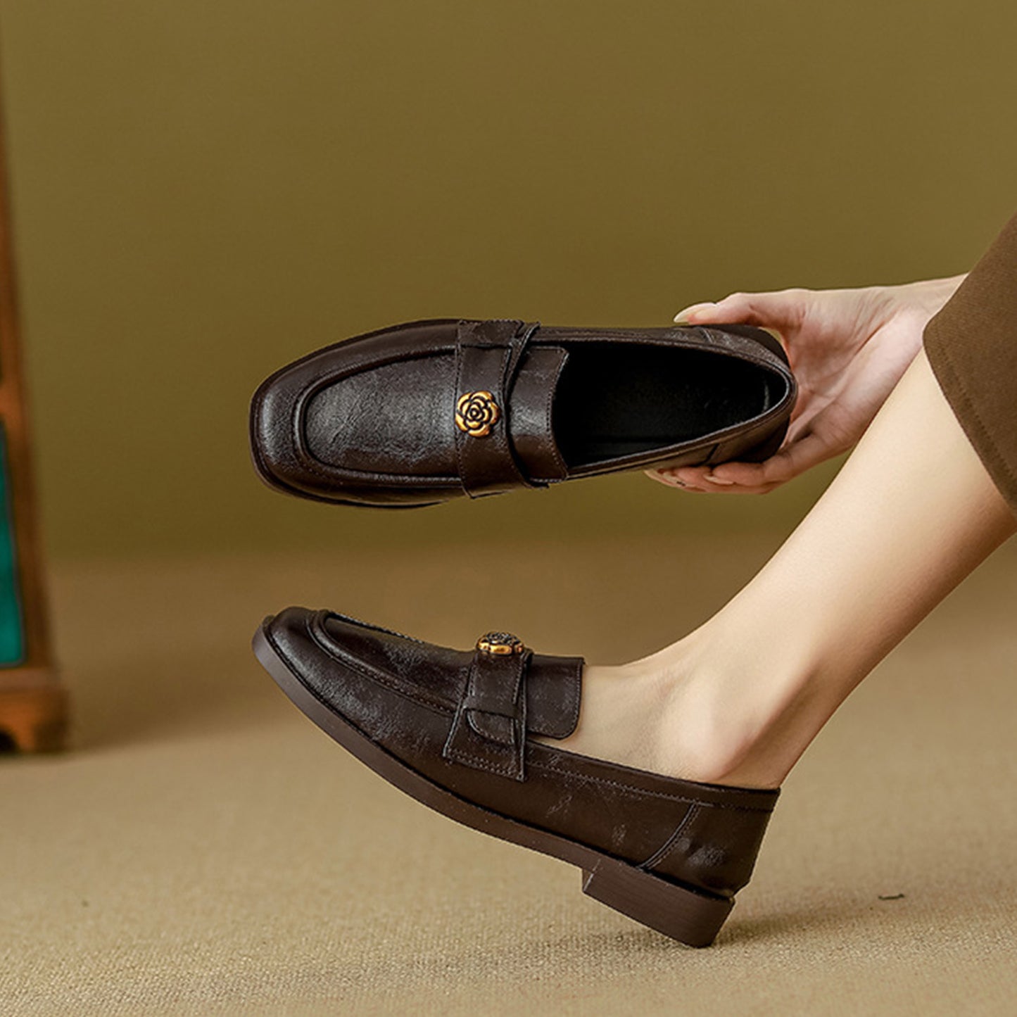 Women's Loafers: Elegant Square-Toe Leather Shoes with Delicate Floral Accent