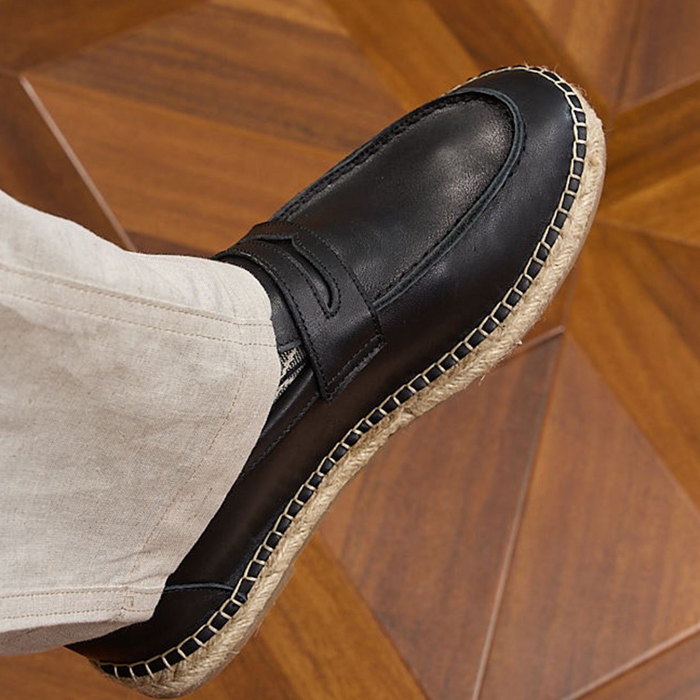 Men's Loafers Classic Slip-On with Refined Buckle Fastening & Woven-Texture Sole