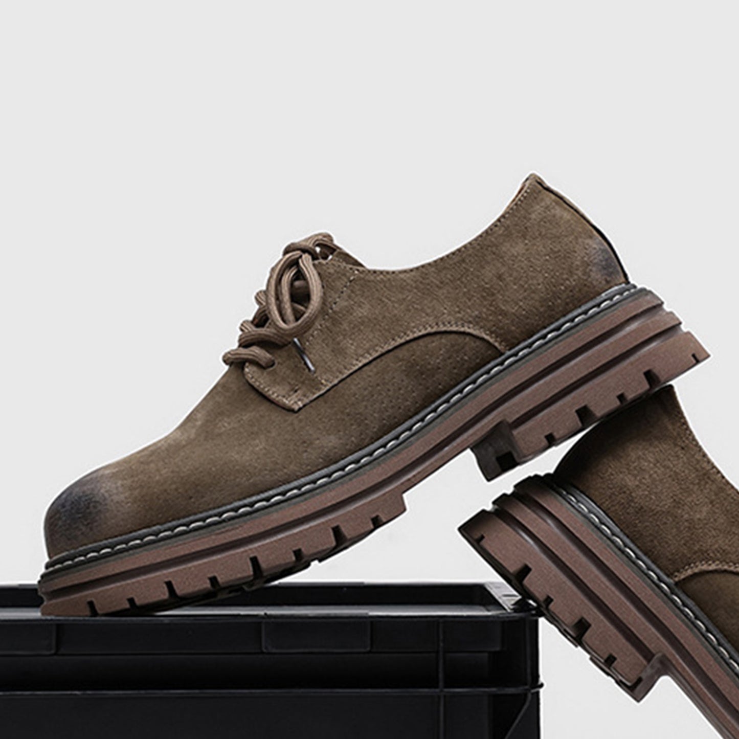 Men's Boots Low-Top: Distressed Toe & Rugged Sole