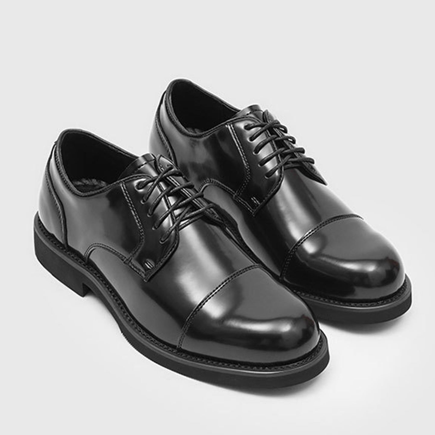 Classic Men's Derby Shoes Cap-Toe with a Polished Finish