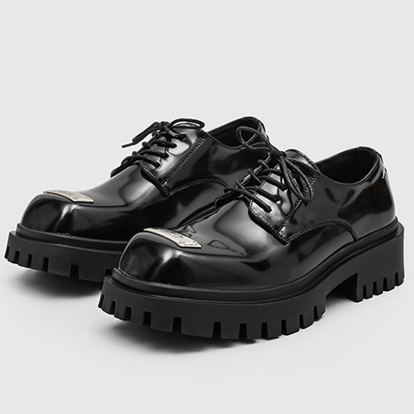 Men's Derby Shoes: Chunky Sole Lace-Up with a Signature Toe Detail