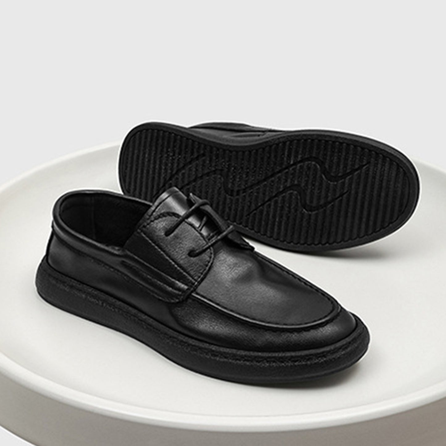 Men's Derby Shoes: Classic Contour with a Flowing Silhouette