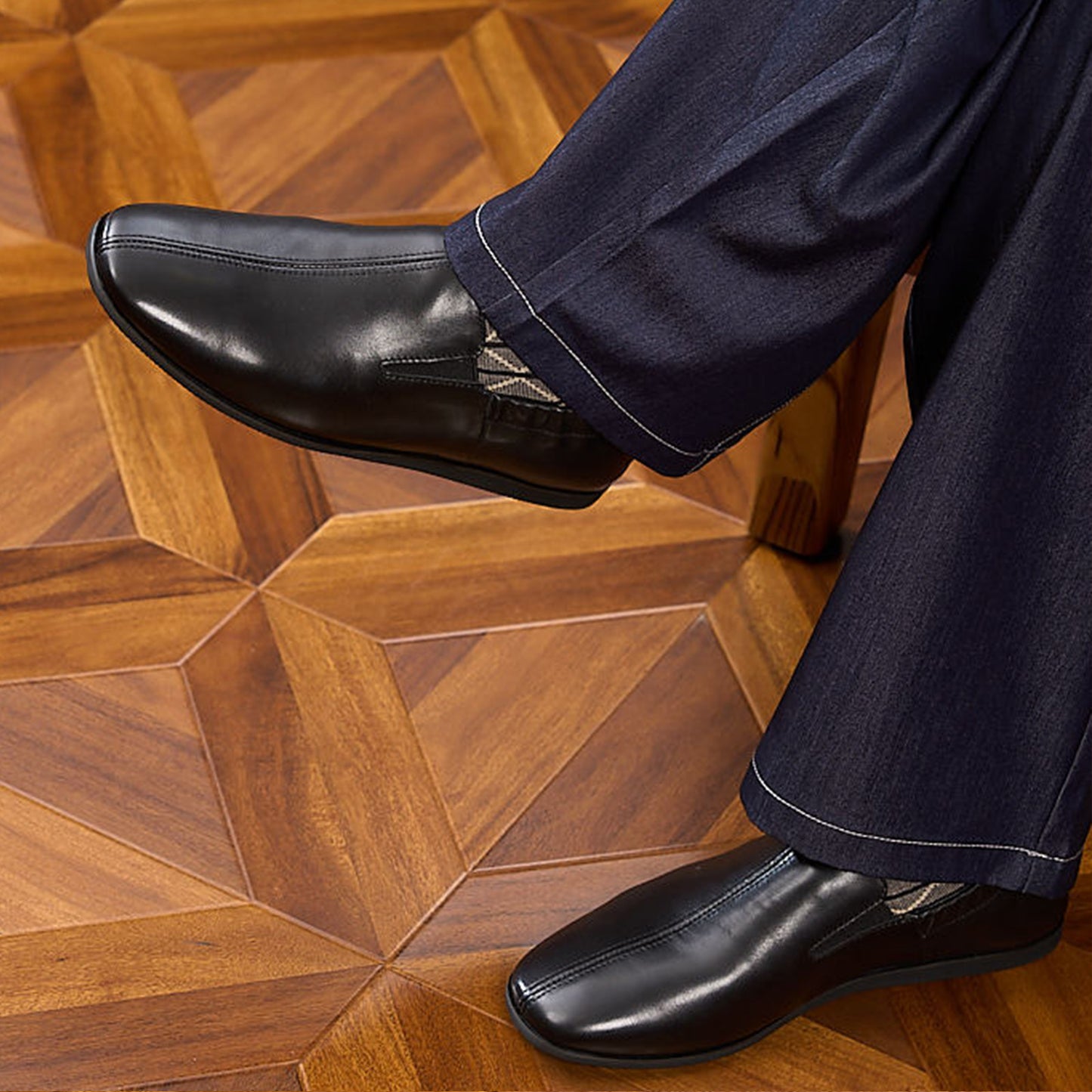Men's Slip-On Dress Shoes with Distinctive Folded Collar Design
