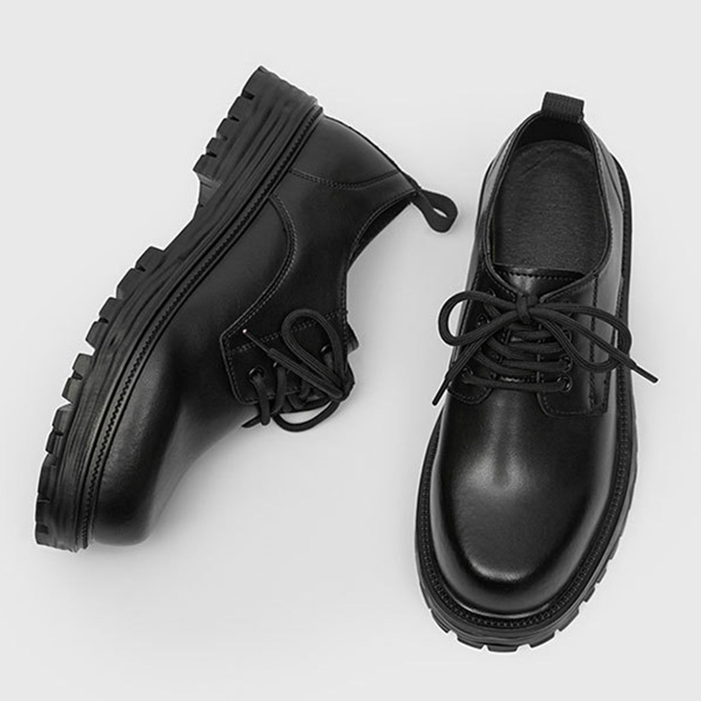 Men's Derby Shoes Heritage-Inspired Lace-Up with Rounded Toe & Bold Sole