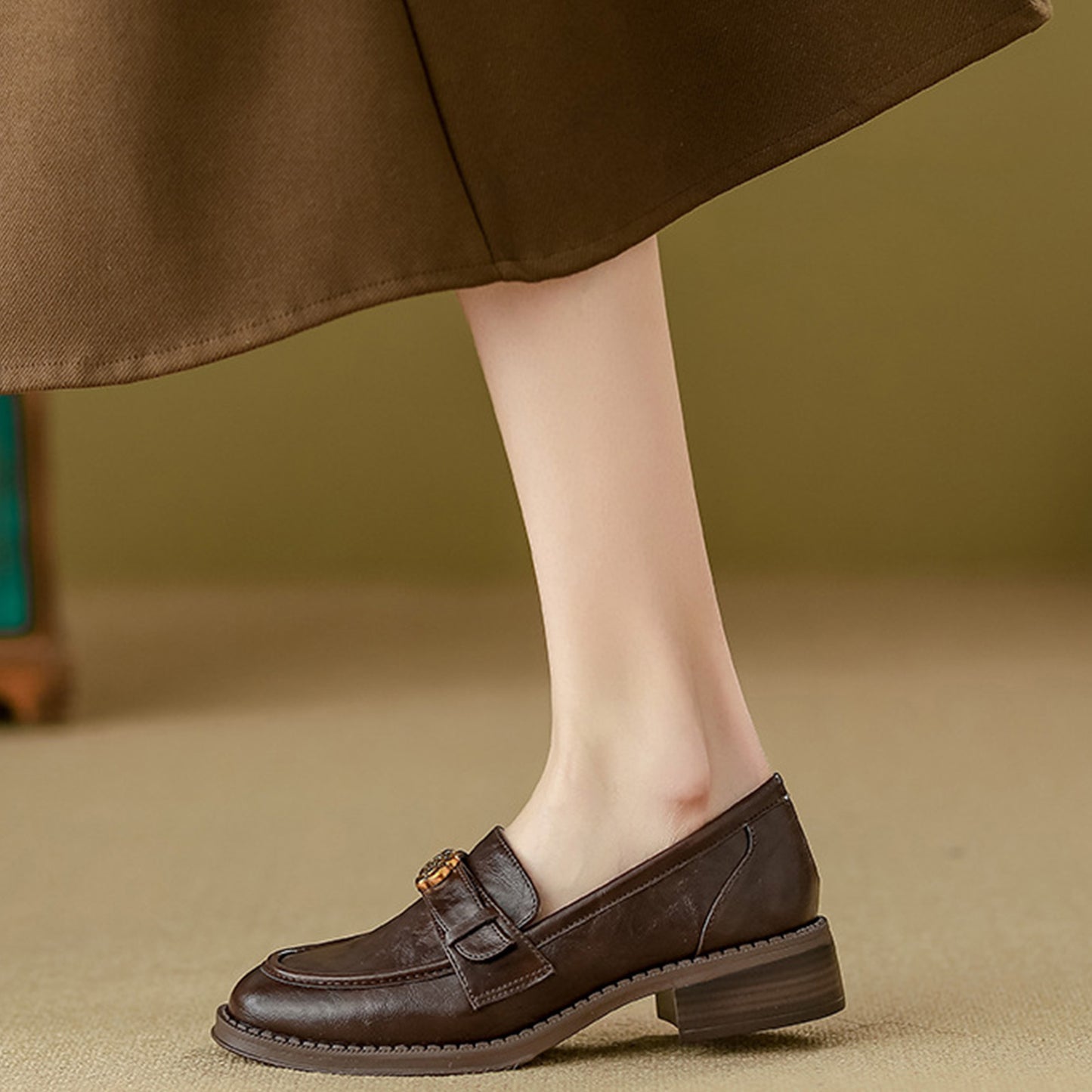 Women's Loafers with Elegant Metallic Floral in Soft Leather & Comfortable Sole