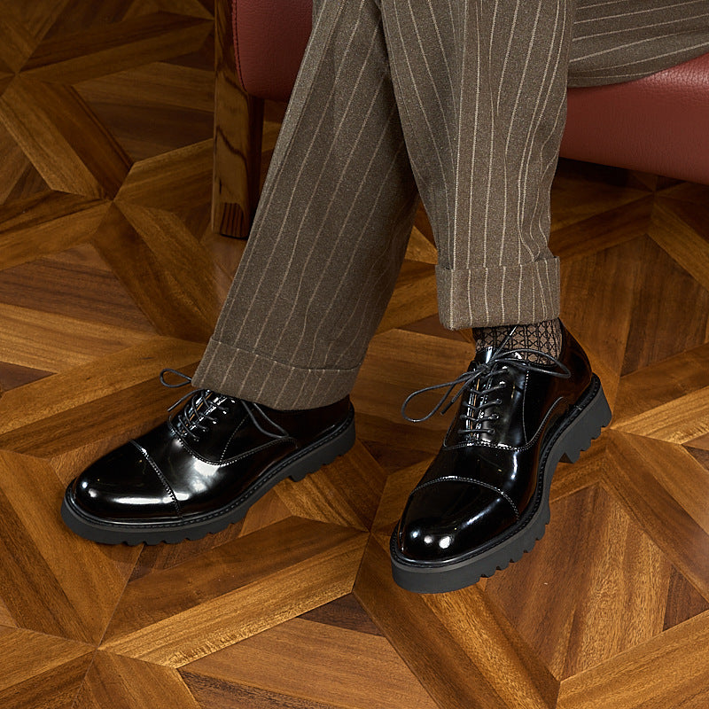 Refined Men's Oxford Shoes: Mirror Shine & Structured Toe Design