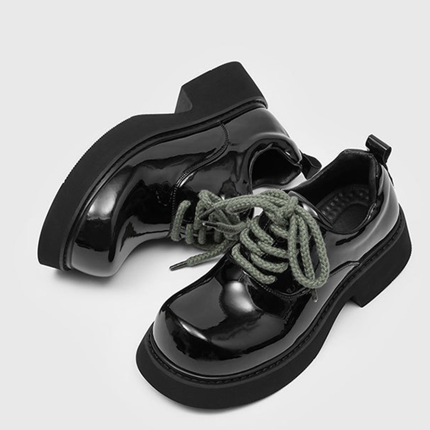 Men's Derby Shoes Chunky-Soled Lace-Up with High-Gloss Finish