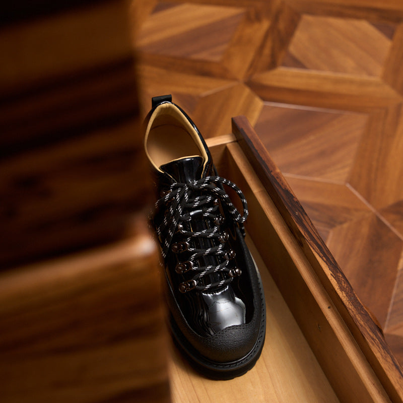 Urban Workwear Shoes: Contrast Suede Design & Rugged Lace Detailing