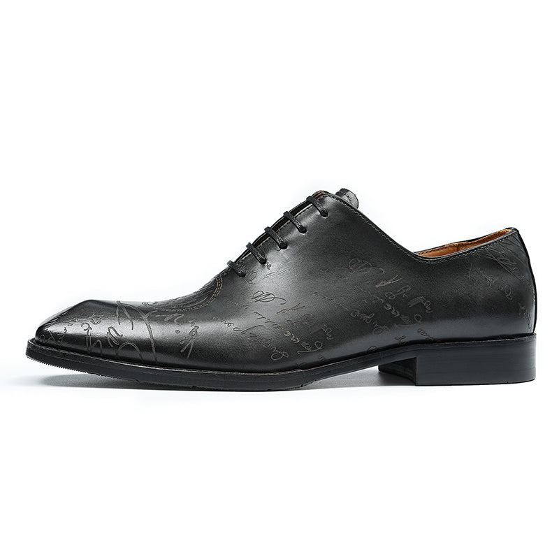 Men's Oxford Shoes - Diamond-Patterned Toe & Script Detailing