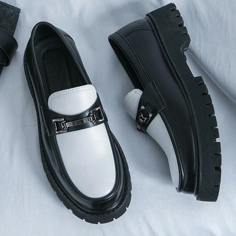 Contrast Men's Loafer: Sculpted Sole & Refined Metal Detail