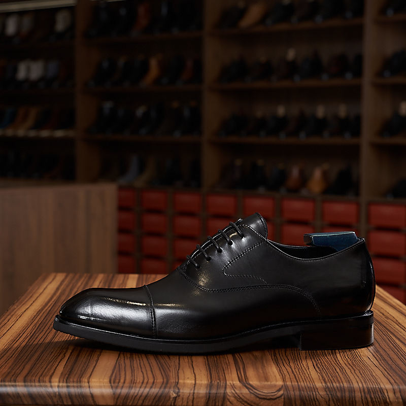 Architectural Square-Toe Men's Oxford: Modern Sophistication & Timeless Structure
