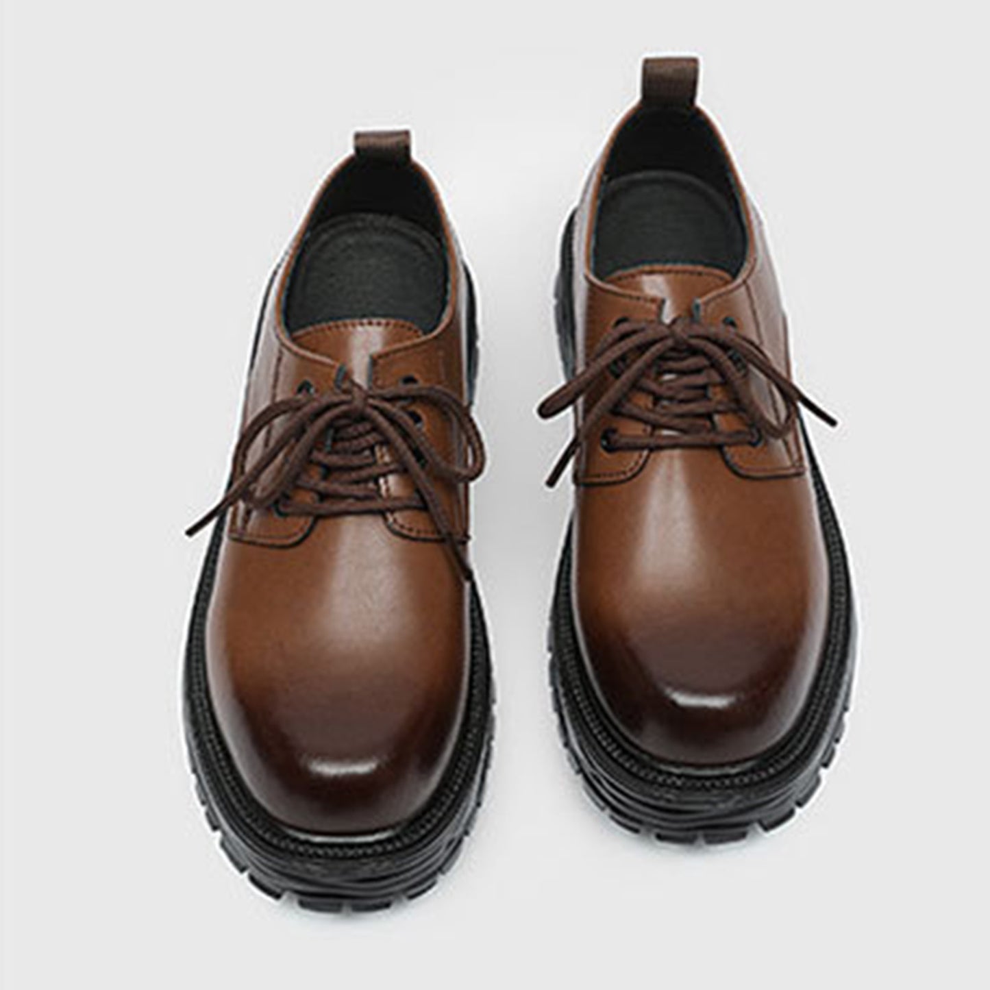 Men's Derby Shoes Heritage-Inspired Lace-Up with Rounded Toe & Bold Sole