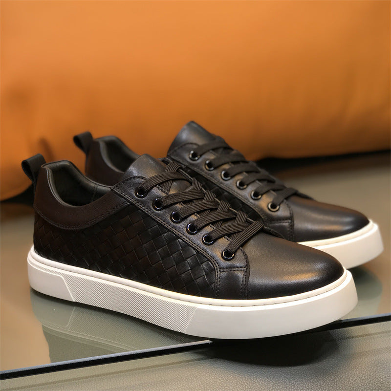 Men's Woven Panel Sneakers: Contrast Sole & Modern Textured Design