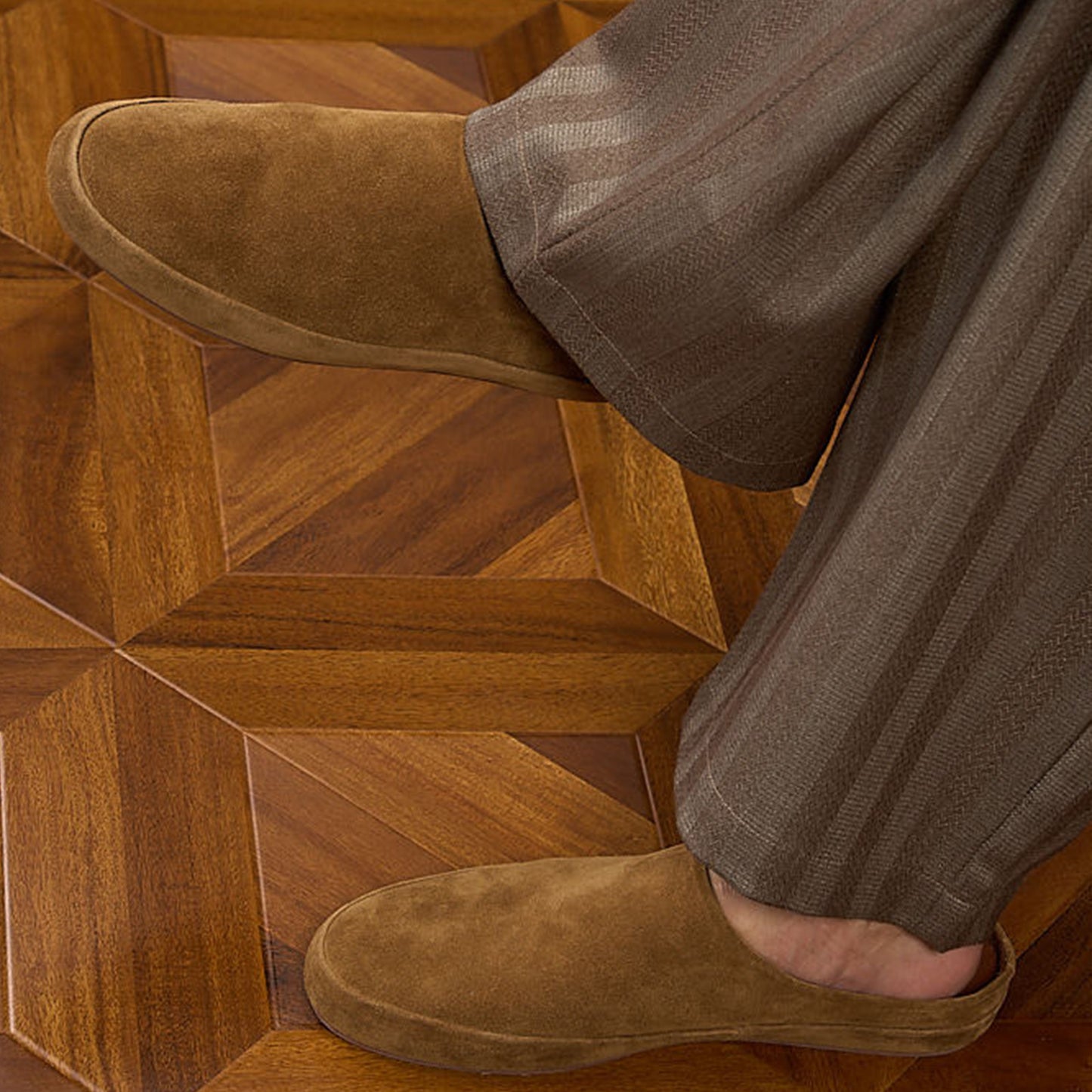 Men's Backless Slip-On Mules: Sleek & Modern Design