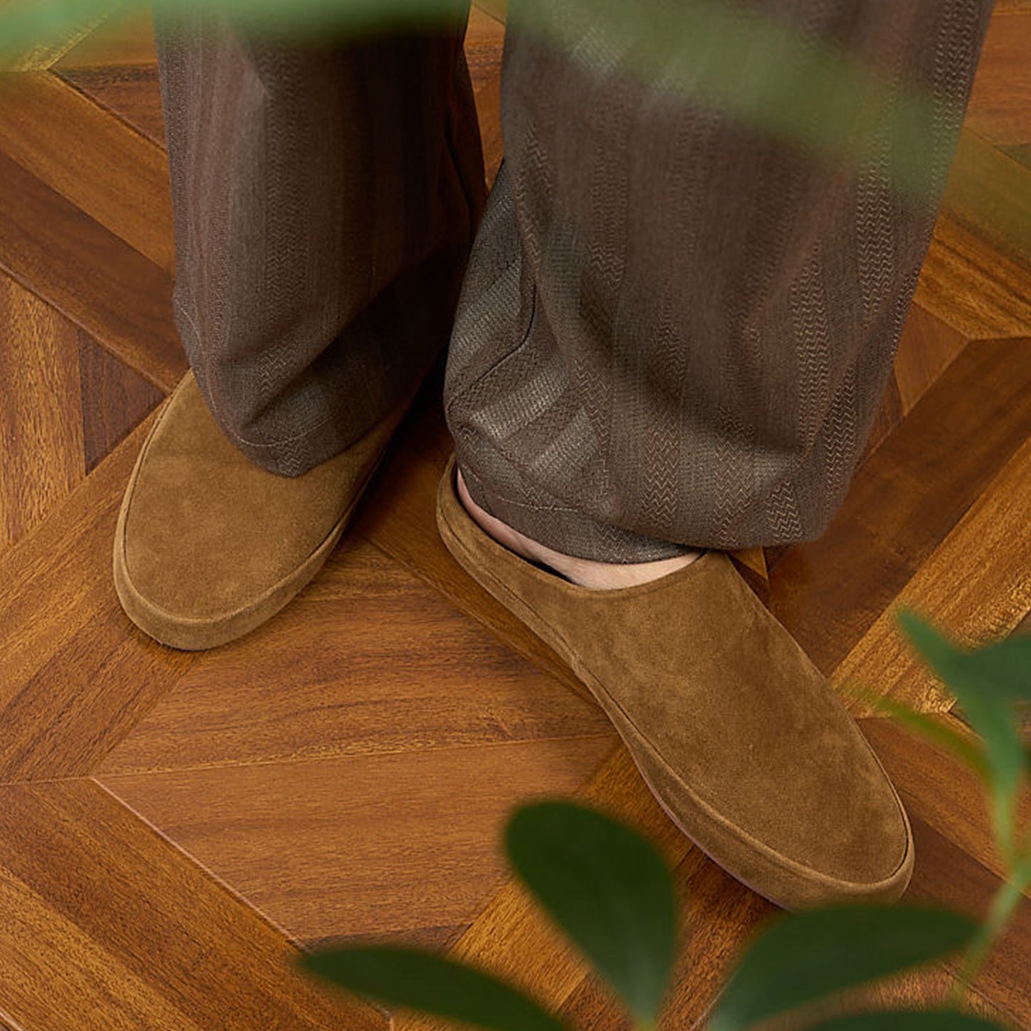 Men's Backless Slip-On Mules: Sleek & Modern Design
