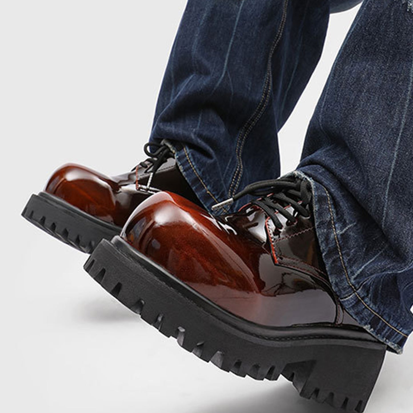 Men's Derby Shoes: Gloss Lace-Up with a Bold & Sculpted Sole