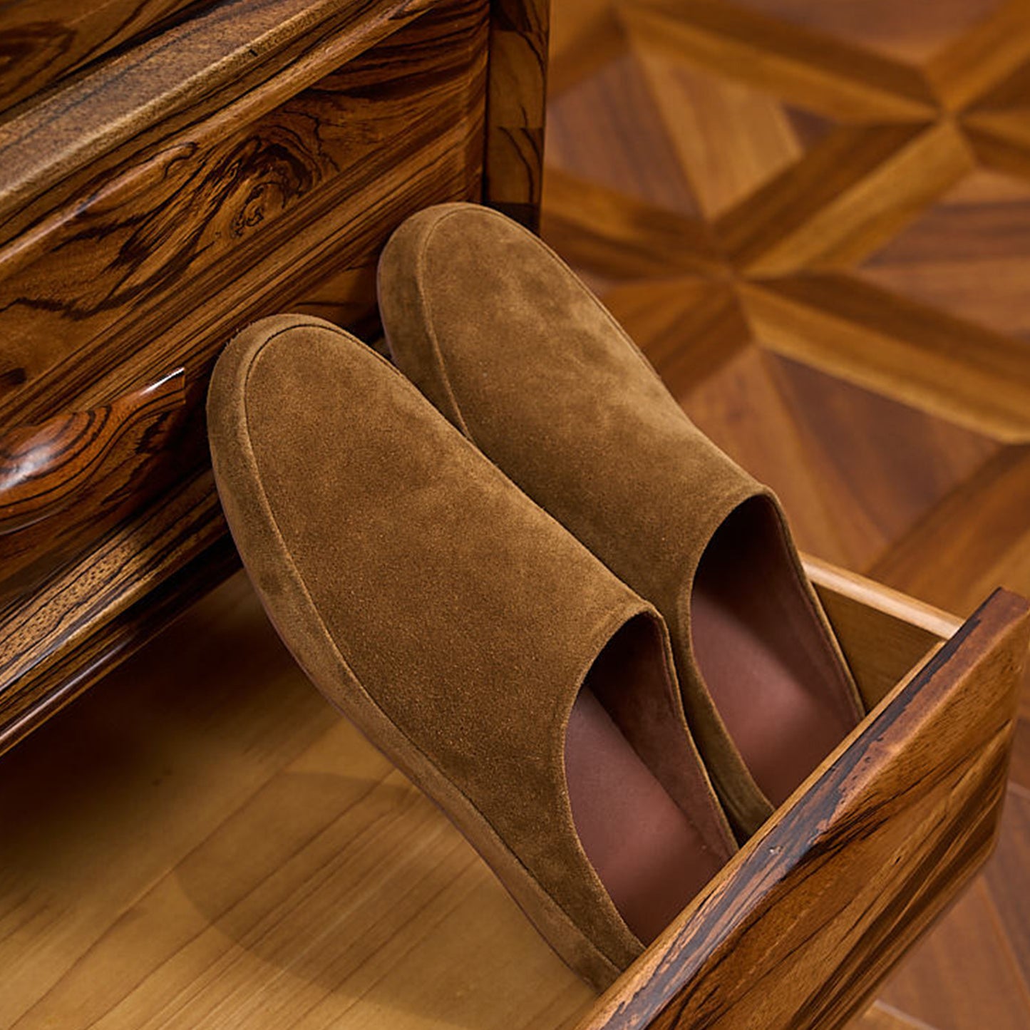 Men's Backless Slip-On Mules: Sleek & Modern Design