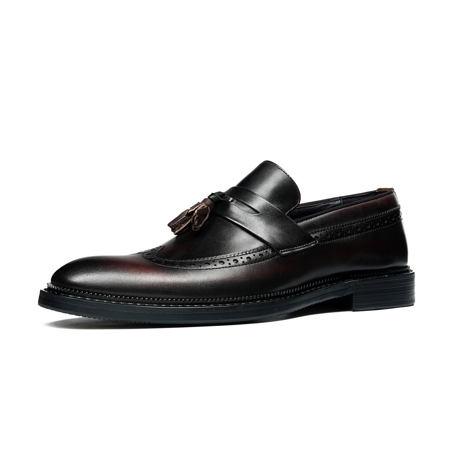 Artisan-Carved Men's Loafers: Intricate Brogue Artistry & Effortless Sophistication